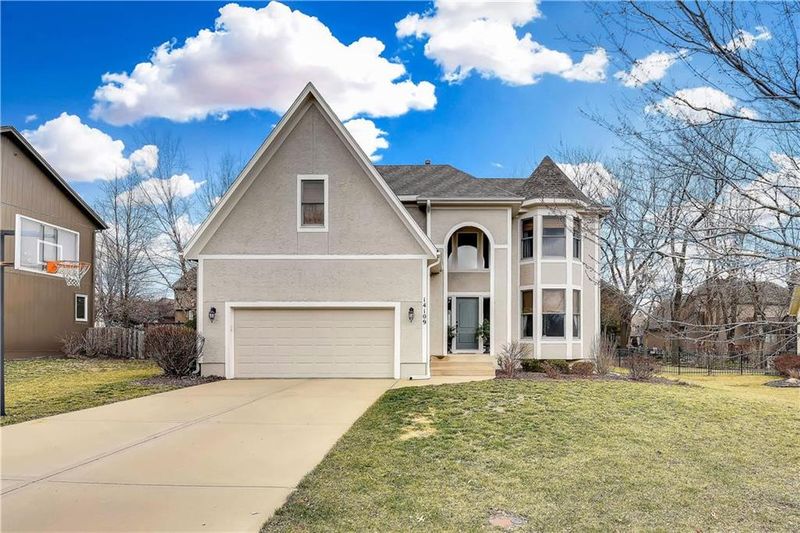 14109 Richards St, Overland Park, KS 66221
