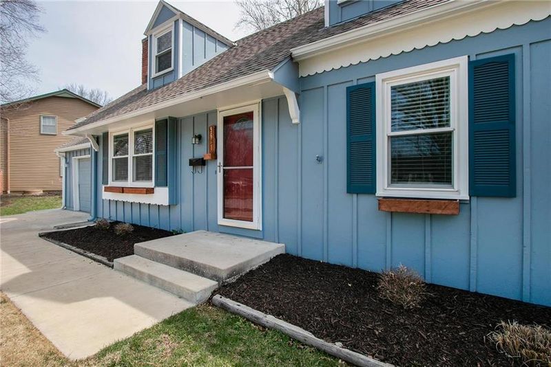 9631 Lowell Ave, Overland Park, KS 66212