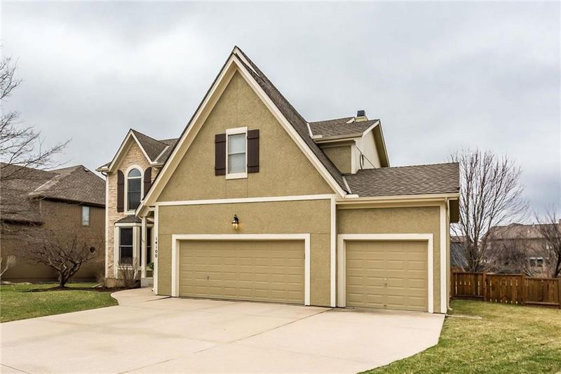 14100 Richards St, Overland Park, KS 66221