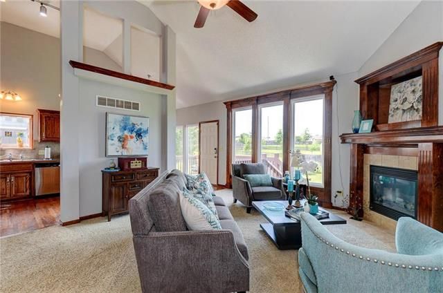 1406 NW Persimmon Dr, Grain Valley, MO 64029