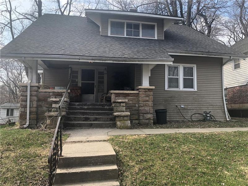 1409 E 66th St, Kansas City, MO 64131