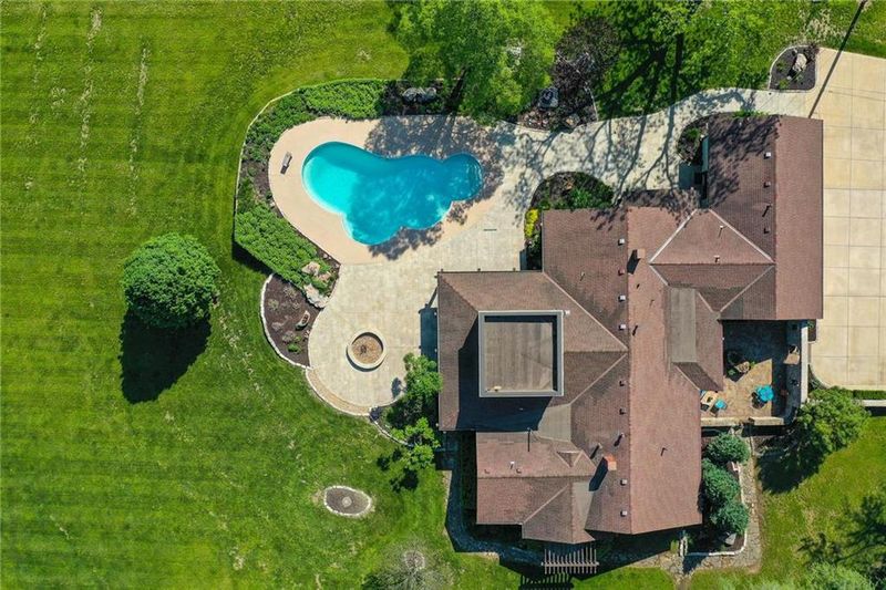 25320 W 131st St, Olathe, KS 66061