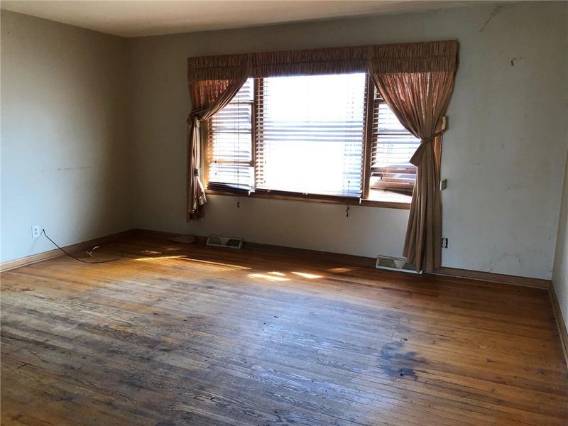 8502 E 109th Ter, Kansas City, MO 64134