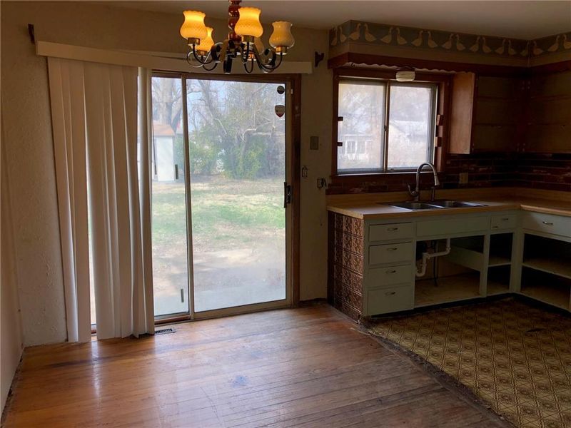8502 E 109th Ter, Kansas City, MO 64134