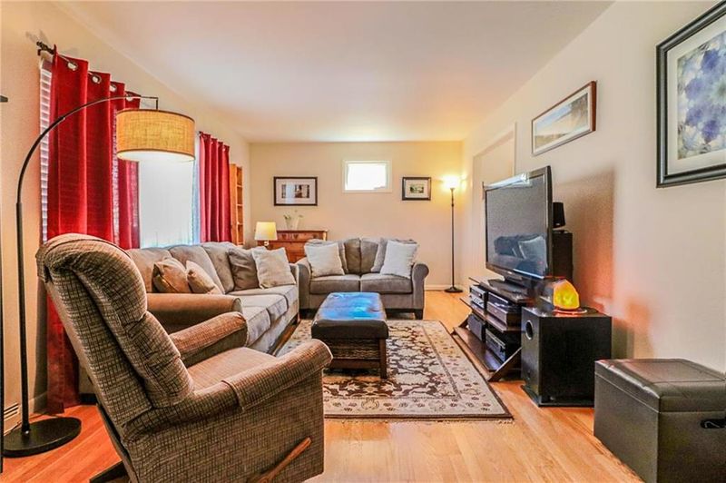 3905 E Red Bridge Rd, Kansas City, MO 64137