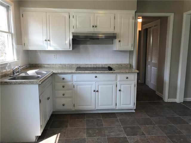 9010 Holmes Rd, Kansas City, MO 64131