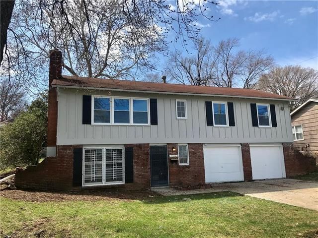 9010 Holmes Rd, Kansas City, MO 64131