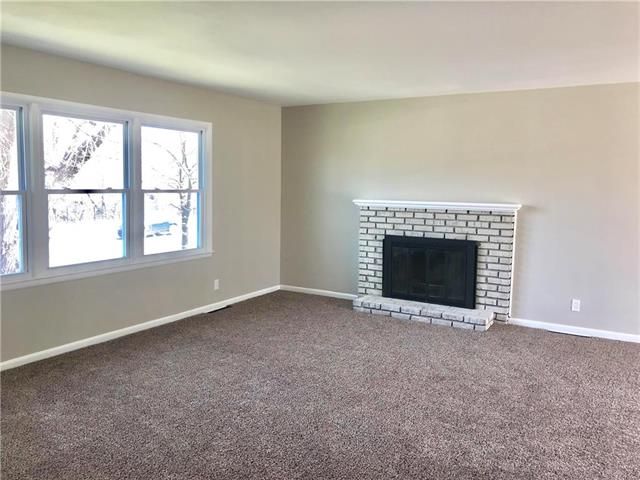 9010 Holmes Rd, Kansas City, MO 64131