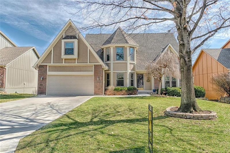 12765 Cody St, Overland Park, KS 66213
