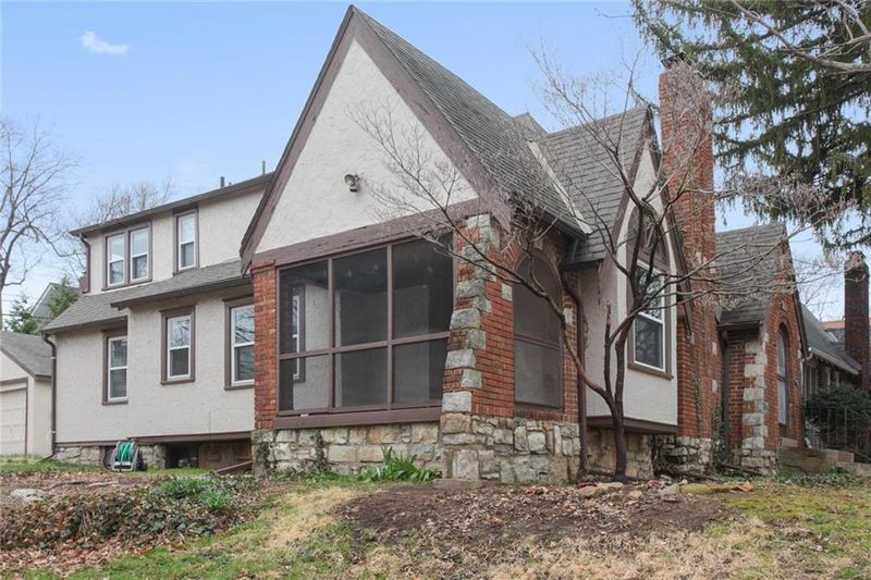 437 E 70th Ter, Kansas City, MO 64131