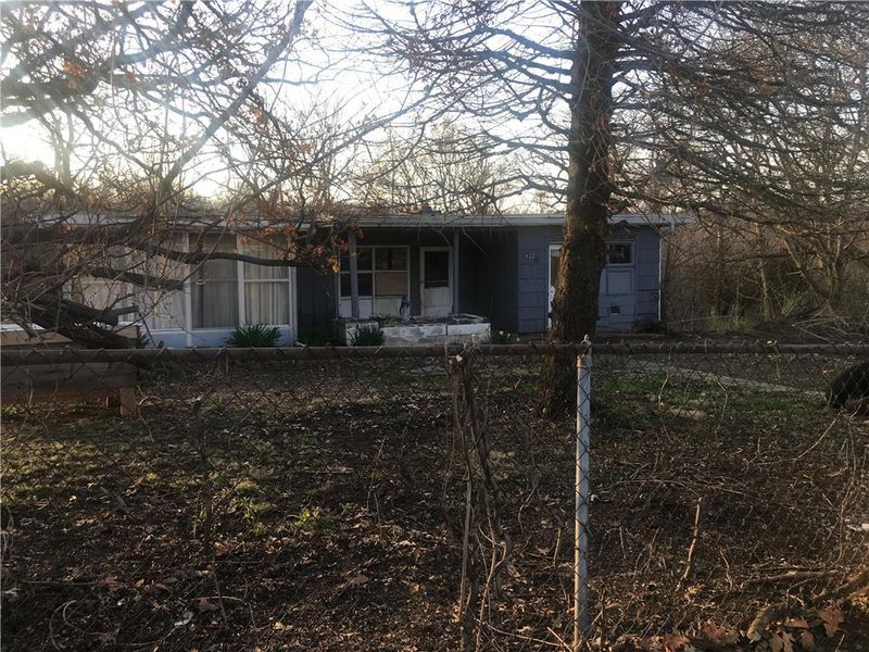 9200 Askew Ave, Kansas City, MO 64132