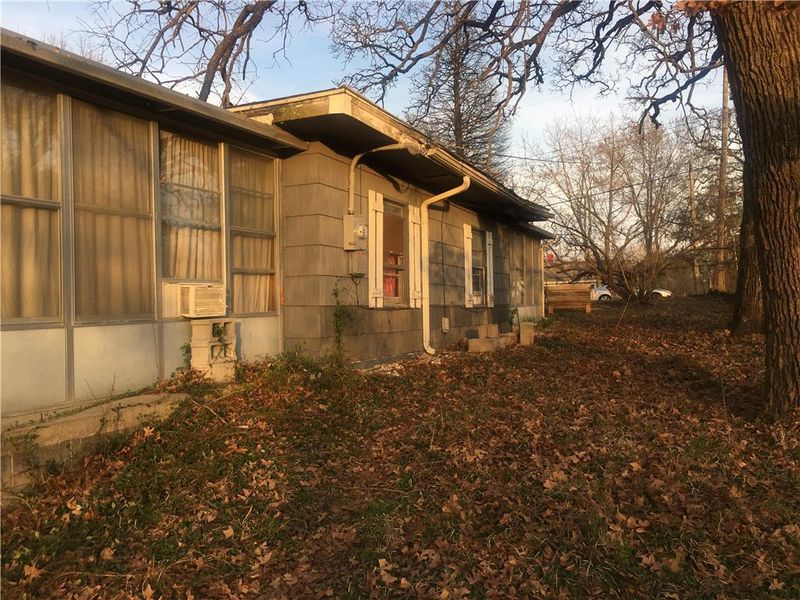 9200 Askew Ave, Kansas City, MO 64132