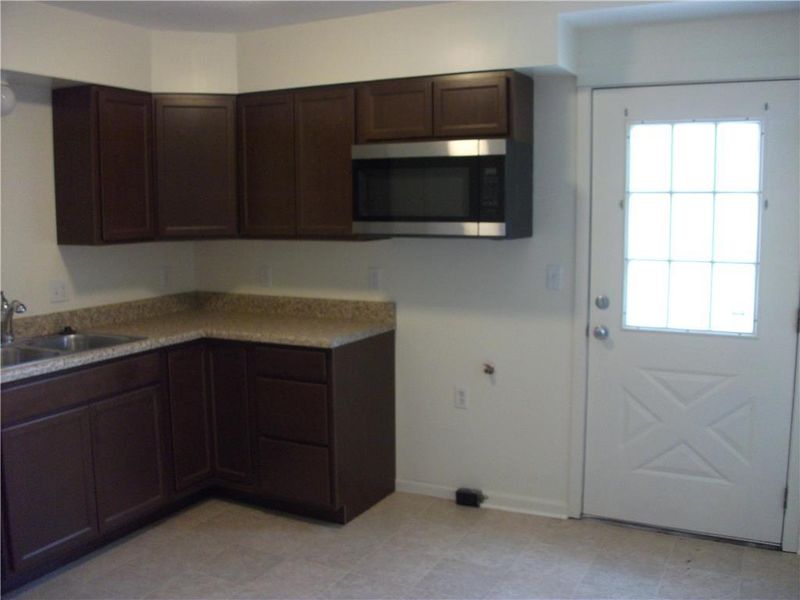 10803 Ewing Ave, Kansas City, MO 64134
