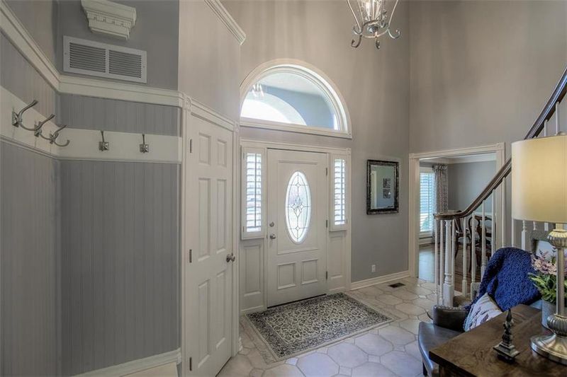 15200 Beverly St, Overland Park, KS 66223