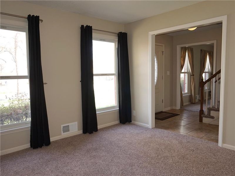 3737 E 104th St, Kansas City, MO 64137