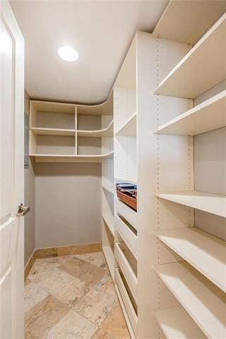 700 E 8th St #16KL, Kansas City, MO 64106