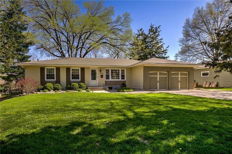 3729 NE 46th Ter, Kansas City, MO 64117