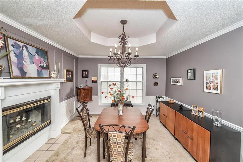 1422 Stone Meadows Dr, Lawrence, KS 66049