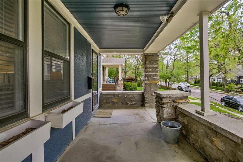 5145 Baltimore Ave, Kansas City, MO 64112