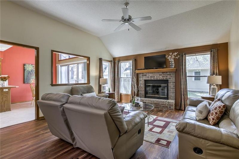 15448 Floyd St, Overland Park, KS 66223