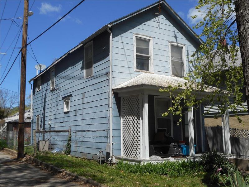 744 Kickapoo St, Leavenworth, KS 66048