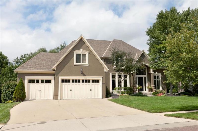 14516 Mastin St, Overland Park, KS 66221