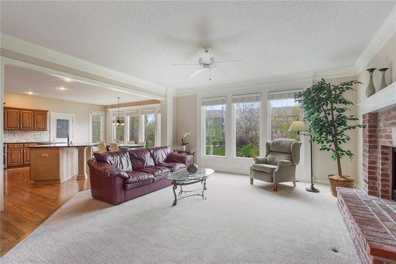 14025 Cedar St, Overland Park, KS 66224