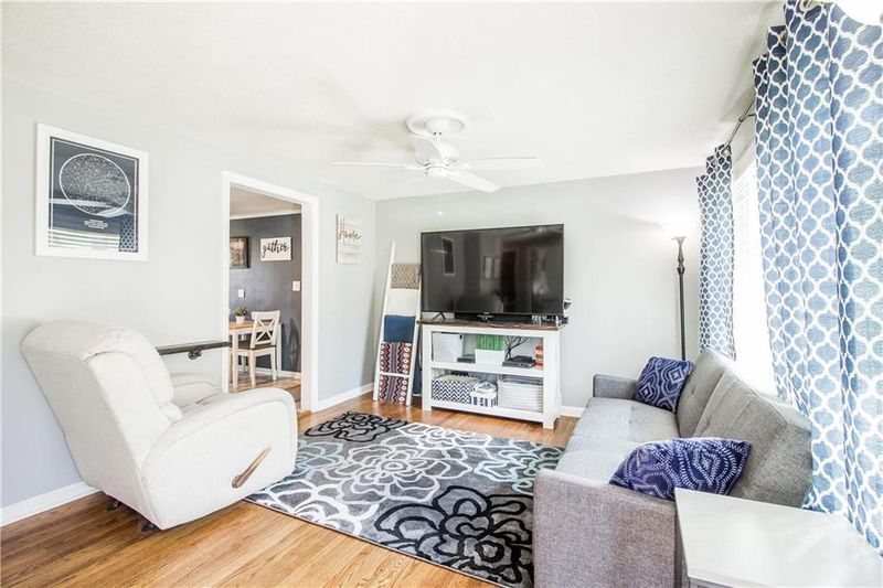 7610 W 66th St, Overland Park, KS 66202