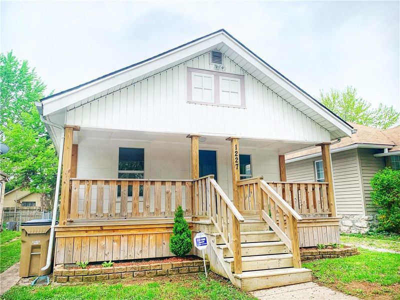 1227 E 22nd Ave, Kansas City, MO 64116