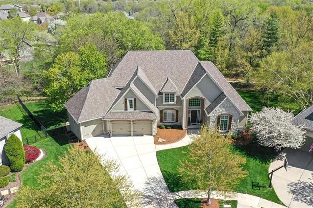 14602 Grandview St, Overland Park, KS 66221