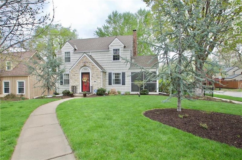 246 E 74th Ter, Kansas City, MO 64114