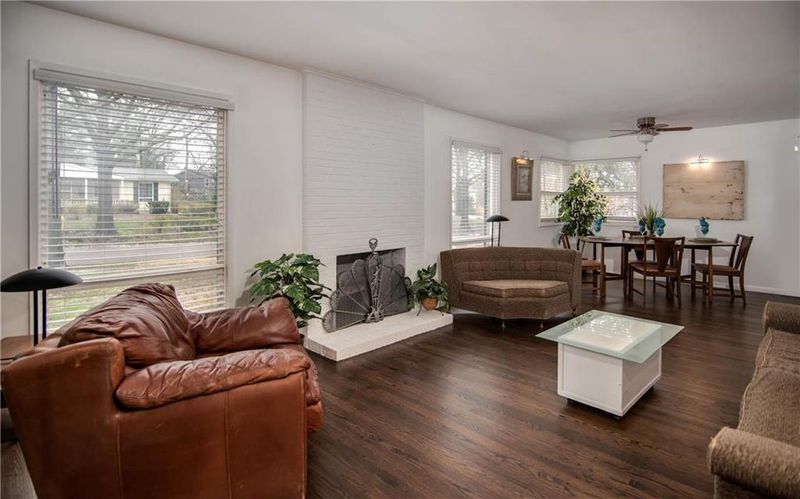 8812 Reeds Rd, Overland Park, KS 66207