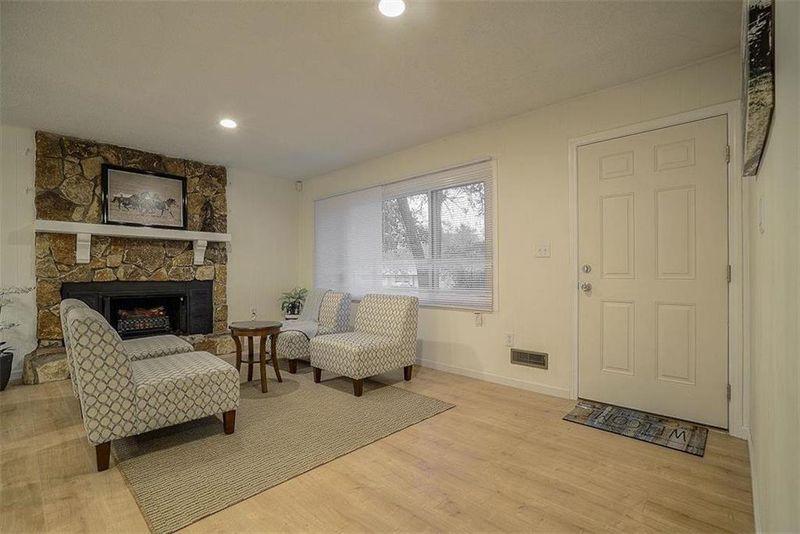 7602 E 112th St, Kansas City, MO 64134