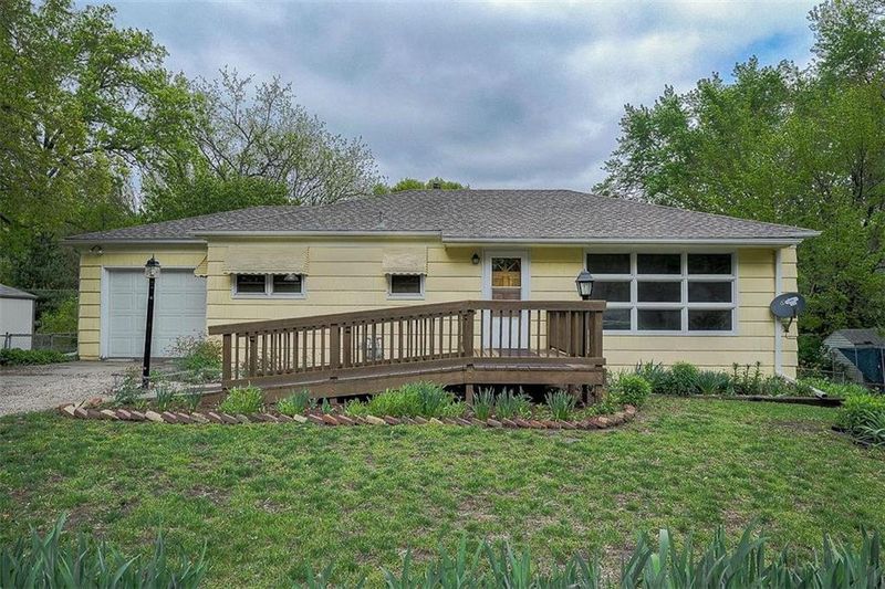 5666 Edith Ave, Kansas City, KS 66104