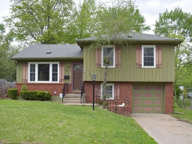 7904 E 89th St, Kansas City, MO 64138