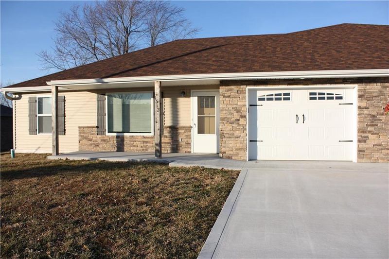1312 W Third St, Cameron, MO 64429