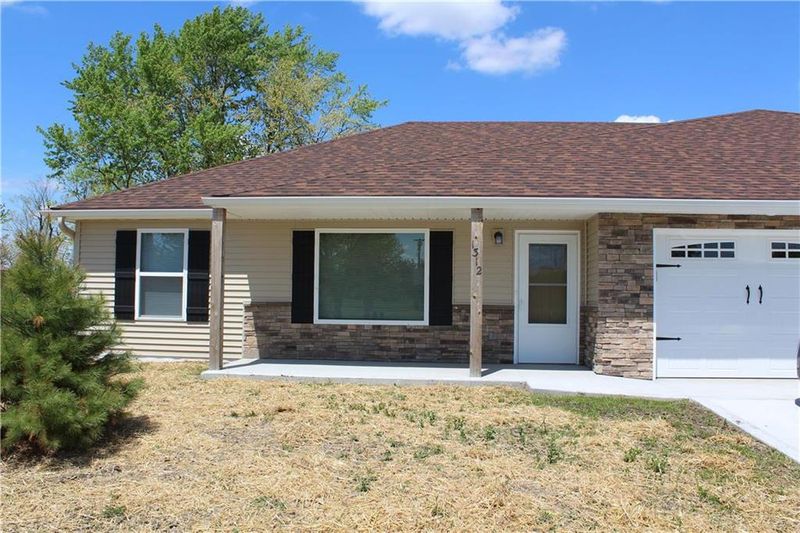 1312 W Third St, Cameron, MO 64429