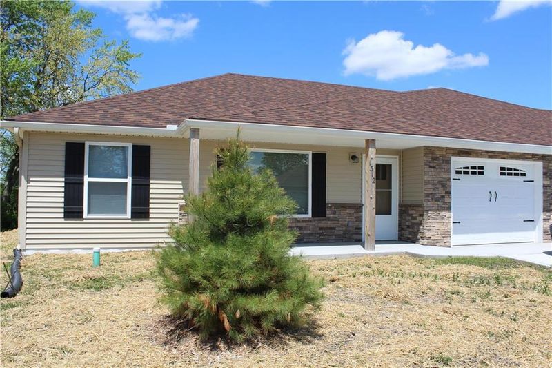 1312 W Third St, Cameron, MO 64429