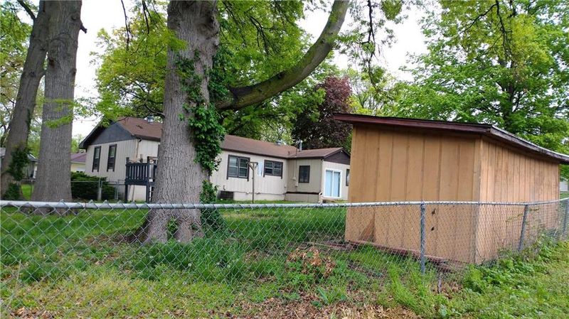 1307 Cheyenne St, Leavenworth, KS 66048