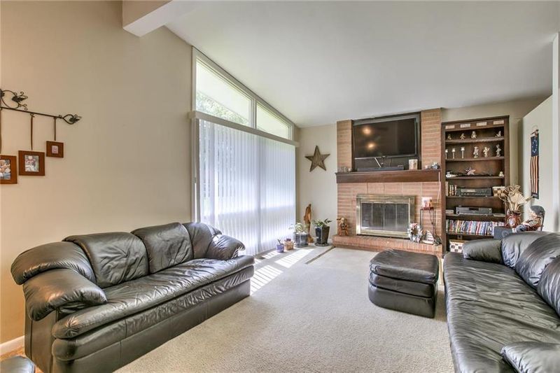7242 Lowell Ave, Overland Park, KS 66204
