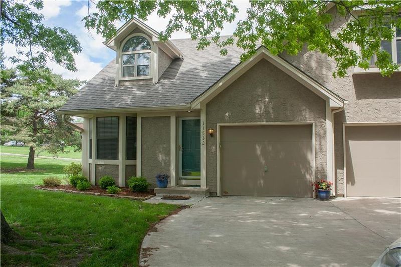 11532 W 113 St, Overland Park, KS 66210
