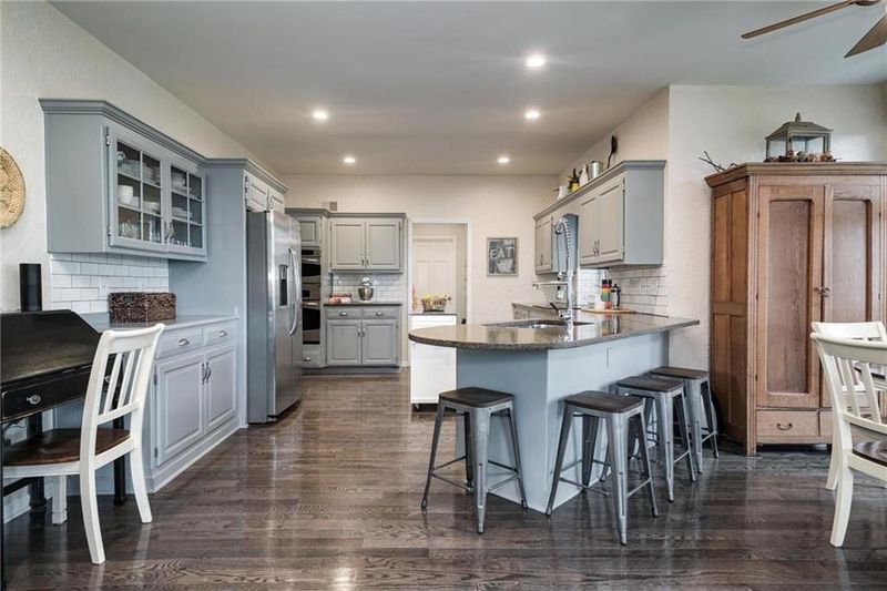 13804 Craig St, Overland Park, KS 66223