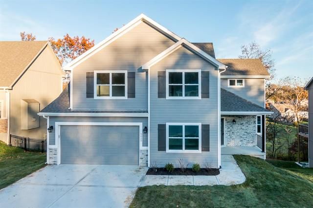 3329 NW 50 St, Riverside, MO 64150