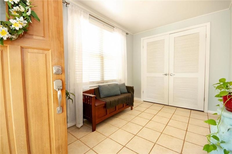 321 E 70th St, Kansas City, MO 64113