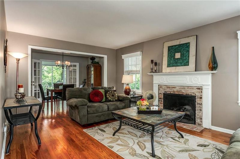 9657 Granada Dr, Overland Park, KS 66207