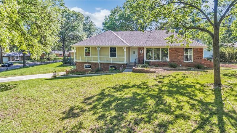 112 E 109th Ter, Kansas City, MO 64114