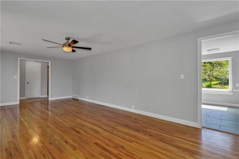 112 E 109th Ter, Kansas City, MO 64114