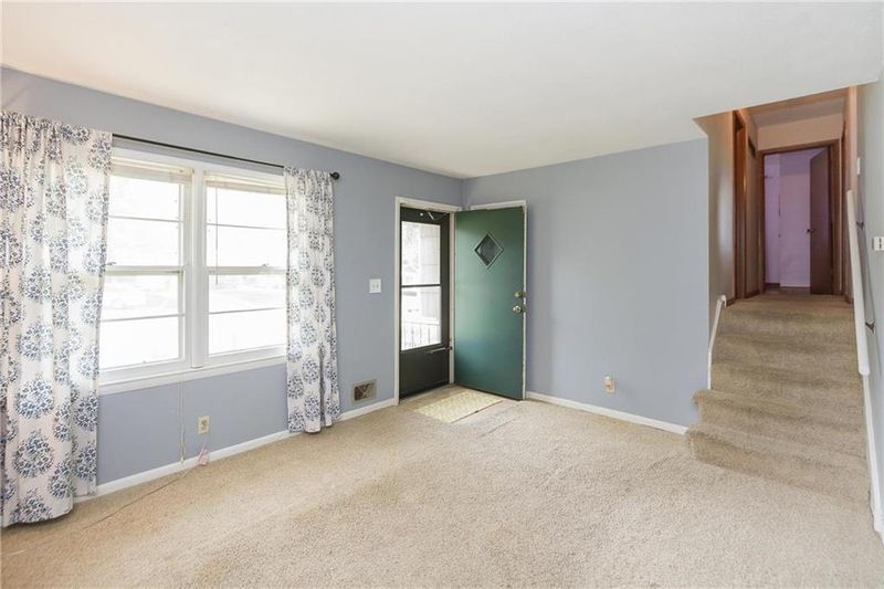9820 E 52nd St, Kansas City, MO 64133