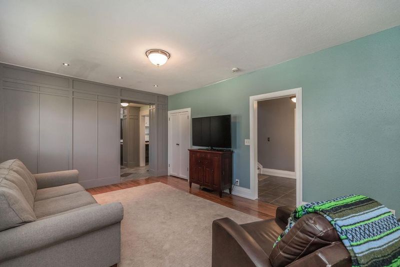 920 Barnett Ave, Kansas City, KS 66101