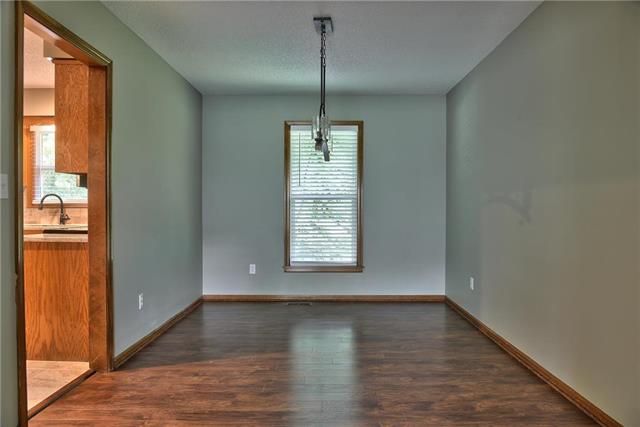 9304 E 90th Ter, Kansas City, MO 64138